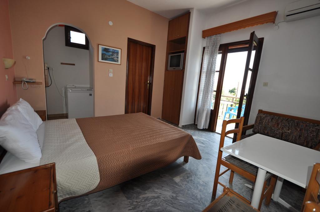 Pension Assos Koinira Room photo